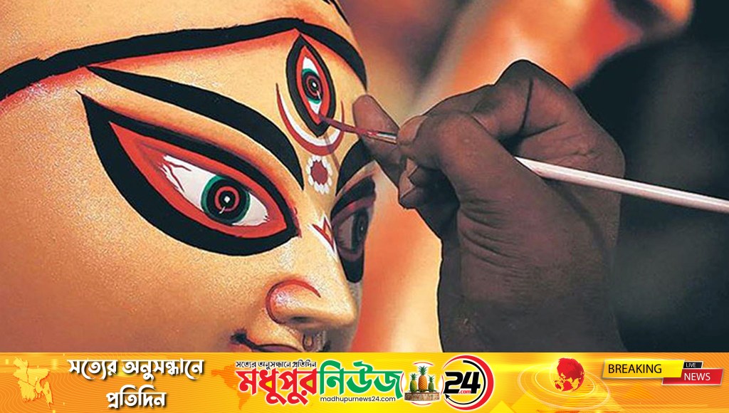 মহালয়ায় চণ্ডীপাঠের মধ্য দিয়ে শুরু দুর্গোৎসবের ক্ষণগণনা